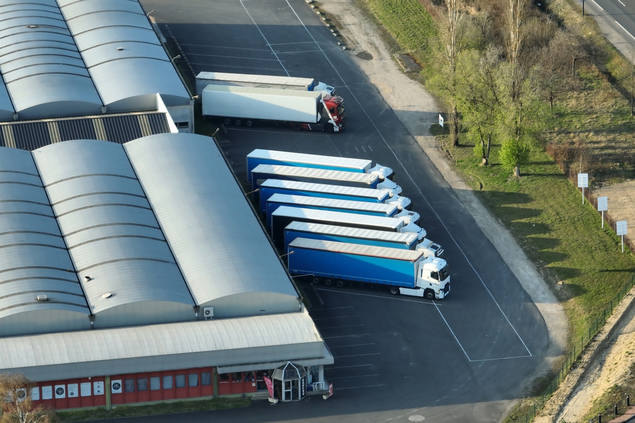 Peran Layanan Trucking