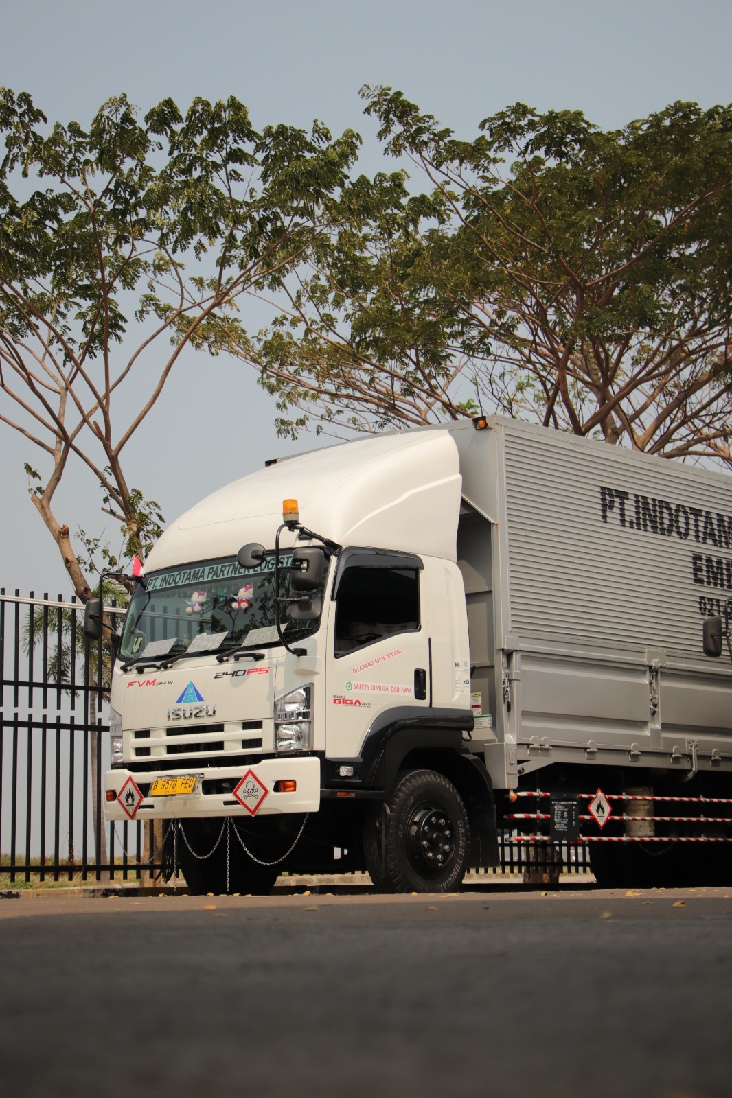 Sewa Truk Elektronik